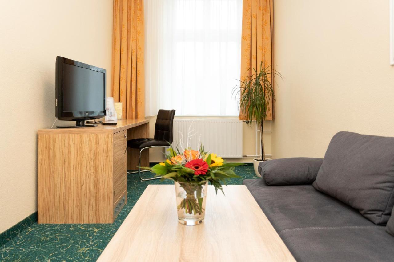 Palais Am Kleistpark Hotel Frankfurt  Bagian luar foto